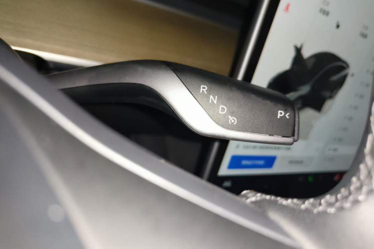 Used Tesla Model Y 2022 Revised Version Rear-Wheel Drive Gear Lever