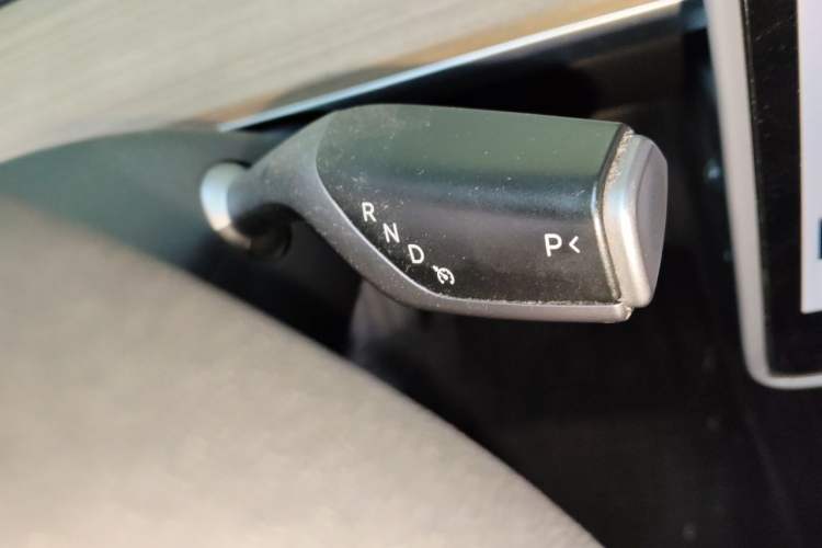 Used Tesla Model Y 2022 Long-Range All-Wheel-Drive Version Gear Lever