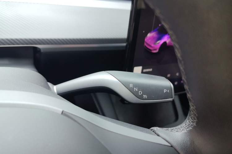 Used Tesla Model Y 2022 Performance High-Performance All-Wheel-Drive Version Gear Lever