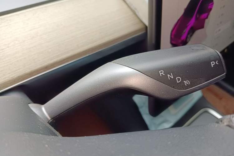 Used Tesla Model Y 2022 Revised Version Rear-Wheel Drive Gear Lever