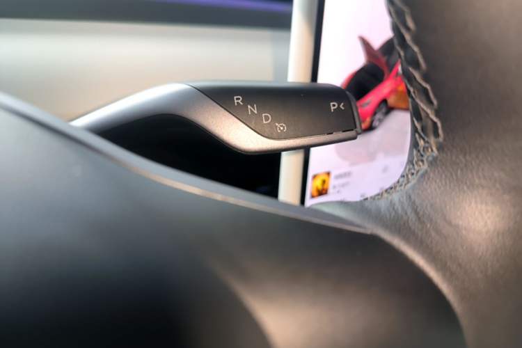 Used Tesla Model Y 2022 Revised Version Rear-Wheel Drive Gear Lever