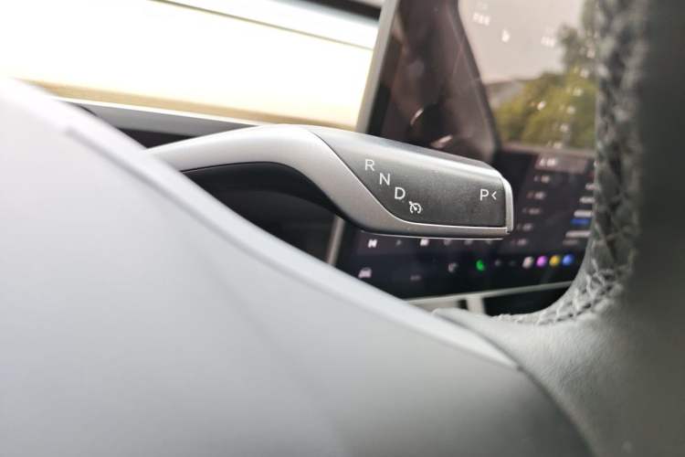 Used Tesla Model Y 2022 Performance High-Performance All-Wheel-Drive Version Gear Lever