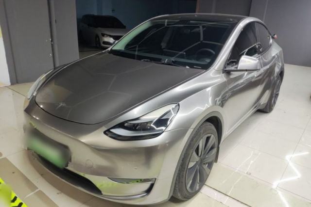 Used Tesla Model Y 2022 Long-Range All-Wheel-Drive Version