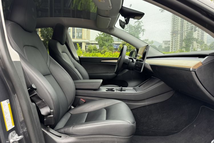 Used Tesla Model Y 2022 Revised Version Rear-Wheel Drive Interior 1
