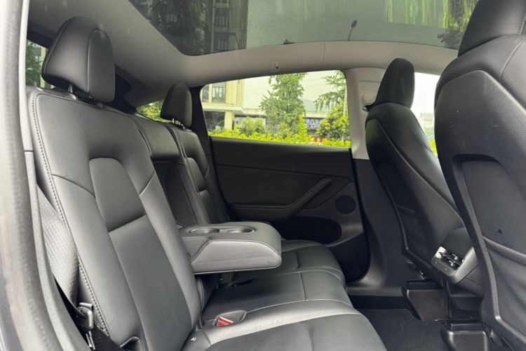 Used Tesla Model Y 2022 Revised Version Rear-Wheel Drive Interior 2