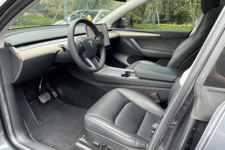 Used Tesla Model Y 2022 Revised Version Rear-Wheel Drive Interior 3