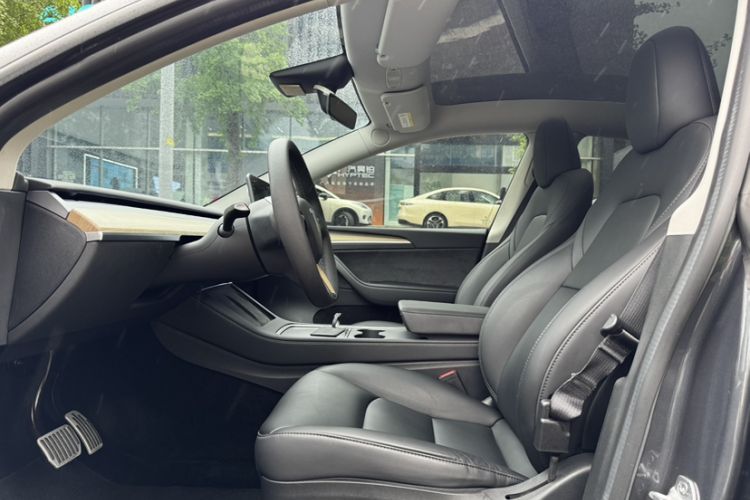 Used Tesla Model Y 2022 Revised Version Rear-Wheel Drive Interior 3