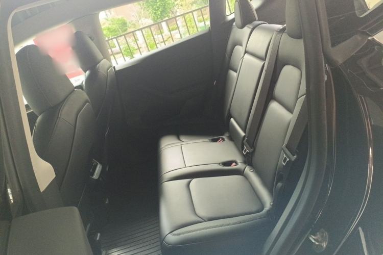 Used Tesla Model Y 2022 Rear-Wheel-Drive Version Interior 4