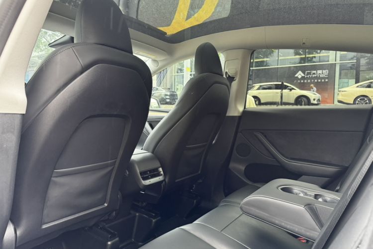 Used Tesla Model Y 2022 Revised Version Rear-Wheel Drive Interior 4
