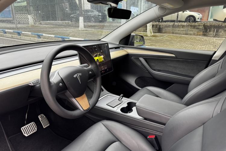 Used Tesla Model Y 2022 Revised Version Rear-Wheel Drive Interior 6