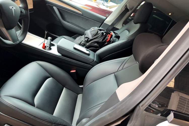 Used Tesla Model Y 2022 Rear-Wheel-Drive Version Left Front Seat