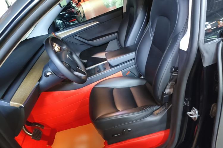 Used Tesla Model Y 2022 Rear-Wheel-Drive Version Left Front Seat