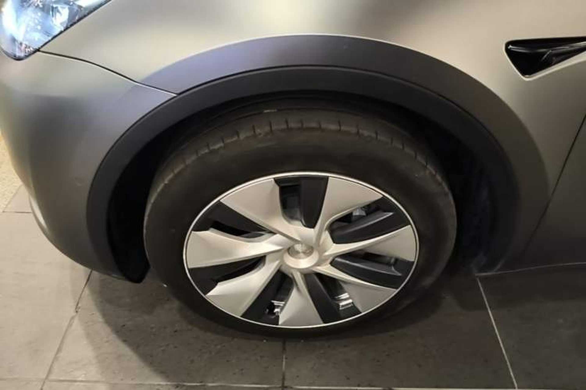 Used Tesla Model Y 2022 Revised Version Rear-Wheel Drive Left Front Wheel Hub