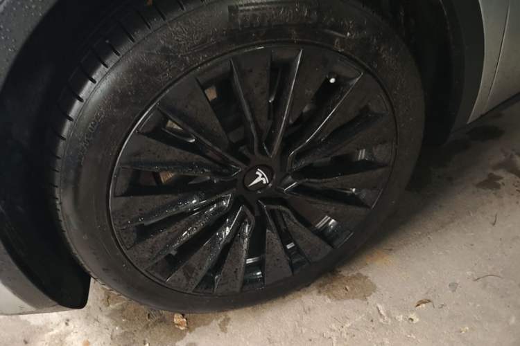Used Tesla Model Y 2022 Revised Version Rear-Wheel Drive Left Front Wheel Hub