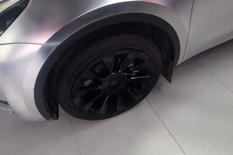 Used Tesla Model Y 2022 Revised Version Rear-Wheel Drive Left Front Wheel Hub