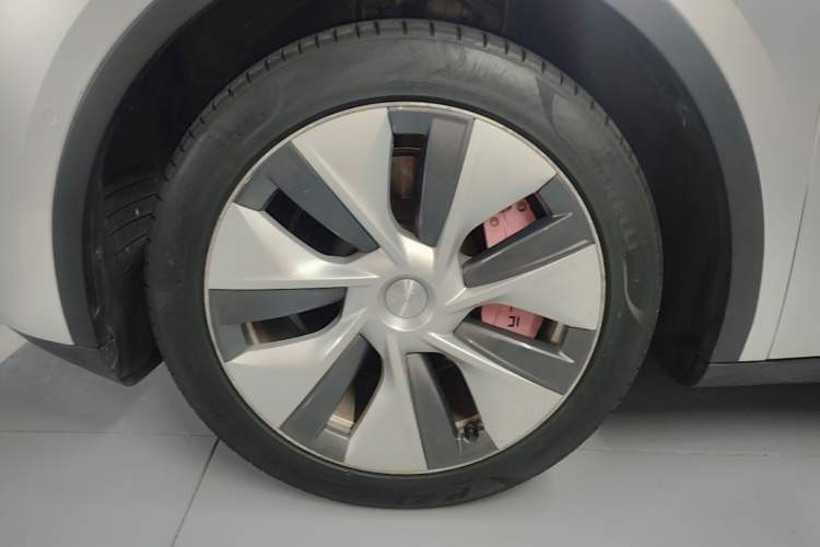 Used Tesla Model Y 2022 Revised Version Rear-Wheel Drive Left Front Wheel Hub