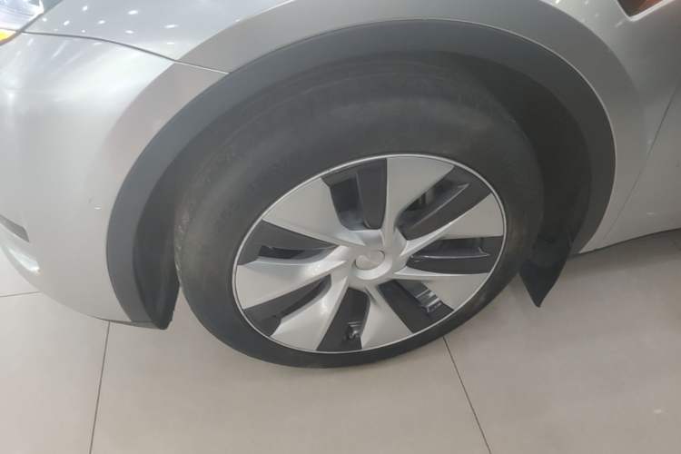 Used Tesla Model Y 2022 Revised Version Rear-Wheel Drive Left Front Wheel Hub