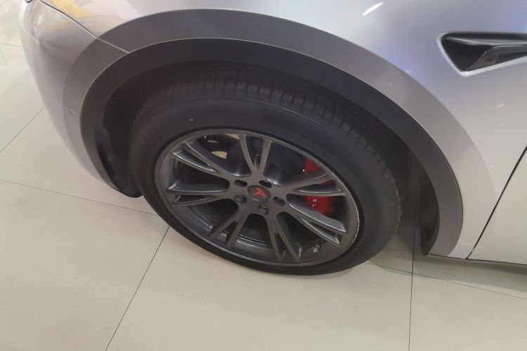 Used Tesla Model Y 2022 Revised Version Rear-Wheel Drive Left Front Wheel Hub