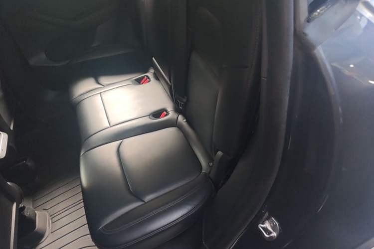 Used Tesla Model Y 2022 Revised Version Rear-Wheel Drive Left Rear Seat