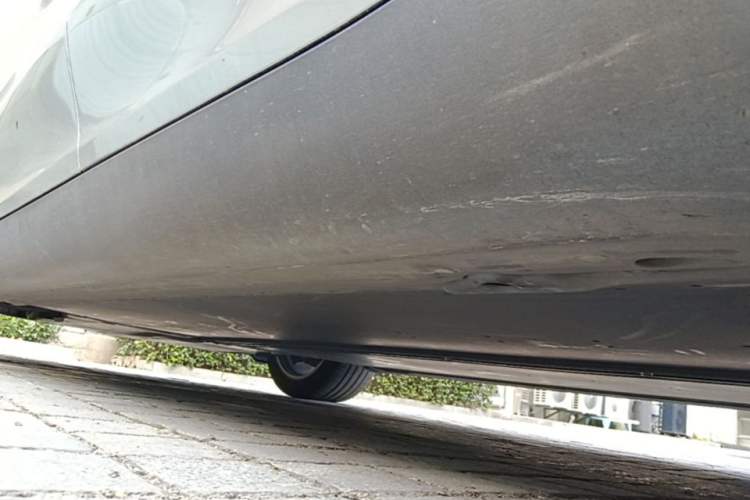 Used Tesla Model Y 2022 Revised Version Rear-Wheel Drive Left Side Sill
