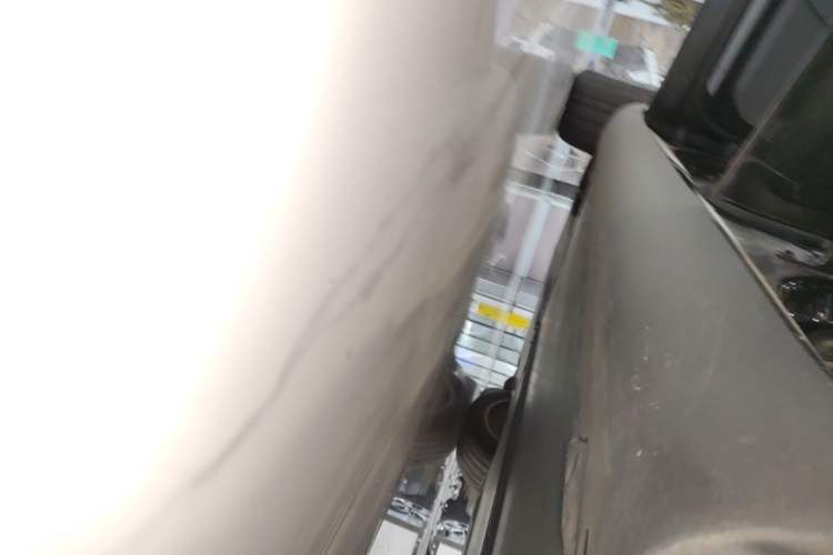 Used Tesla Model Y 2022 Rear-Wheel-Drive Version Left Side Sill