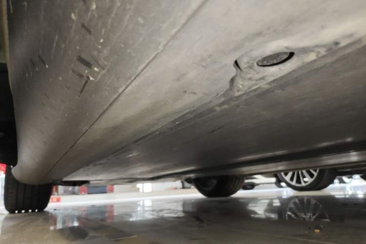 Used Tesla Model Y 2022 Revised Version Rear-Wheel Drive Left Side Sill