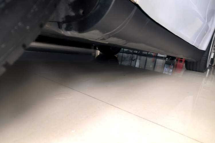 Used Tesla Model Y 2022 Revised Version Rear-Wheel Drive Left Side Sill