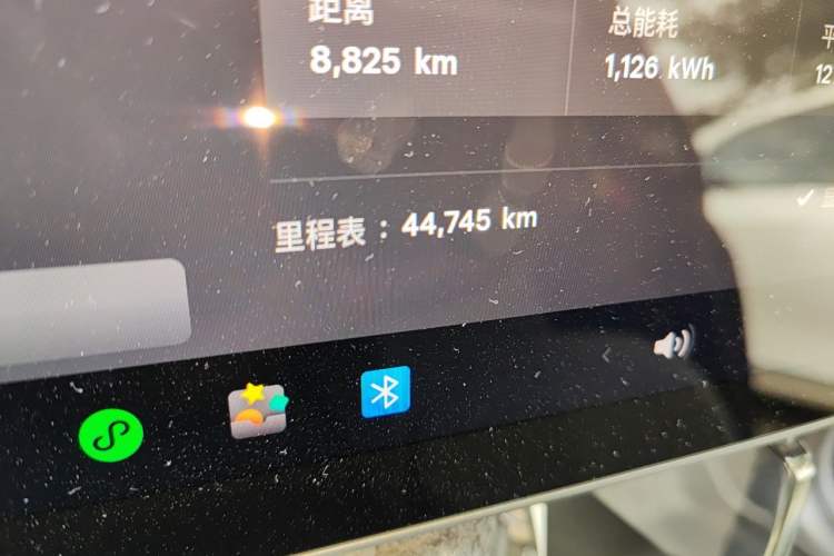 Used Tesla Model Y 2022 Revised Version Rear-Wheel Drive Odometer Close Up