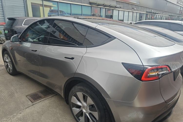 Used Tesla Model Y 2022 Long-Range All-Wheel-Drive Version Rear Left 45 Deg