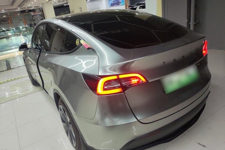 Used Tesla Model Y 2022 Long-Range All-Wheel-Drive Version Rear Left 45 Deg