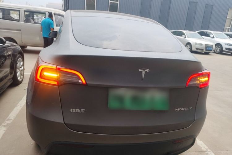 Used Tesla Model Y 2022 Long-Range All-Wheel-Drive Version Rear