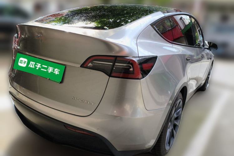 Used Tesla Model Y 2022 Rear-Wheel-Drive Version Rear Right 45 Deg