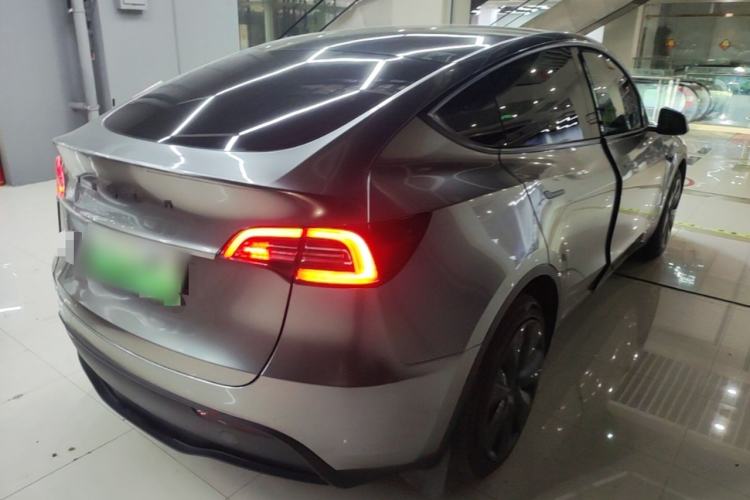 Used Tesla Model Y 2022 Long-Range All-Wheel-Drive Version Rear Right 45 Deg