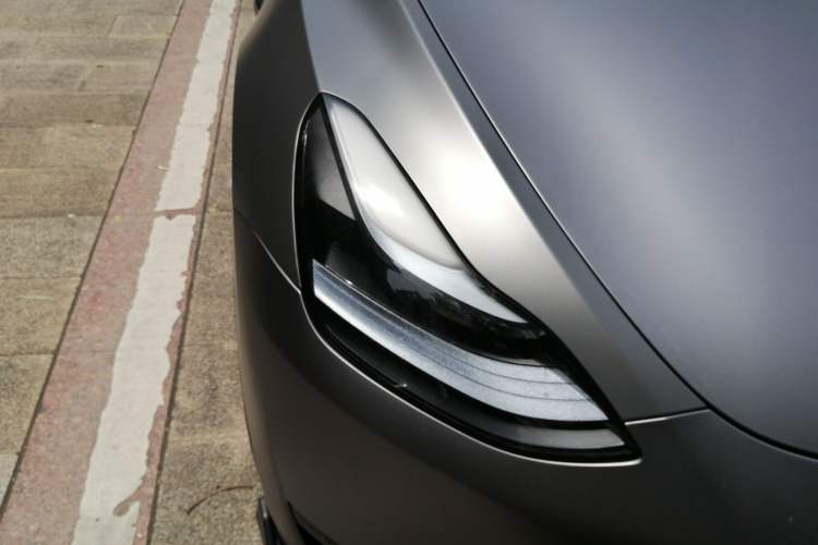 Used Tesla Model Y 2022 Rear-Wheel-Drive Version Right Front Headlight