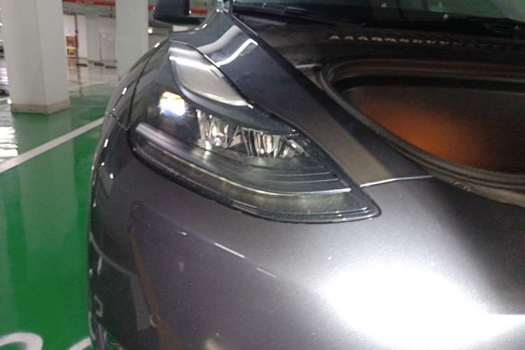 Used Tesla Model Y 2022 Performance High-Performance All-Wheel-Drive Version Right Front Headlight