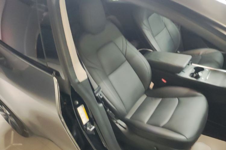 Used Tesla Model Y 2022 Long-Range All-Wheel-Drive Version Right Front Seat