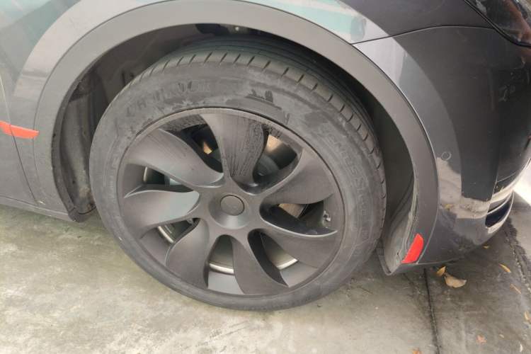 Used Tesla Model Y 2022 Revised Version Rear-Wheel Drive Right Front Wheel Hub