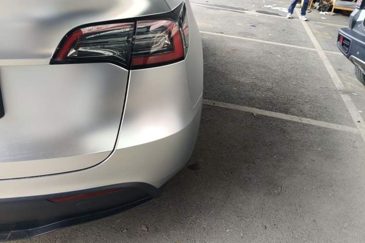 Used Tesla Model Y 2022 Rear-Wheel-Drive Version Right Rear Taillight