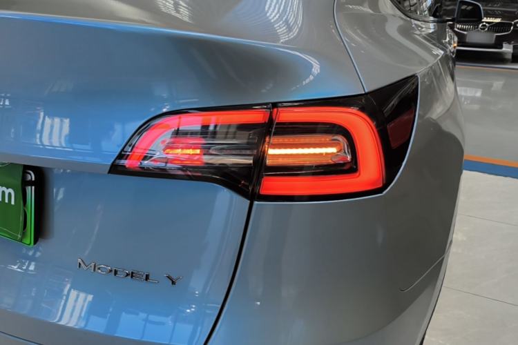 Used Tesla Model Y 2022 Revised Version Rear-Wheel Drive Right Rear Taillight