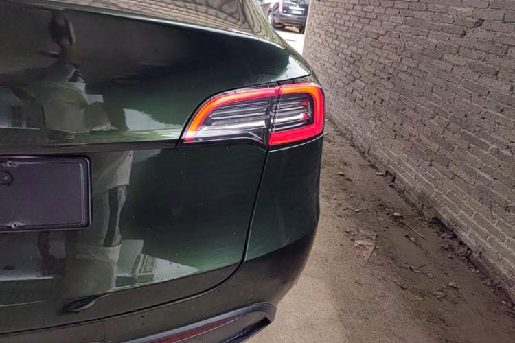 Used Tesla Model Y 2022 Revised Version Rear-Wheel Drive Right Rear Taillight