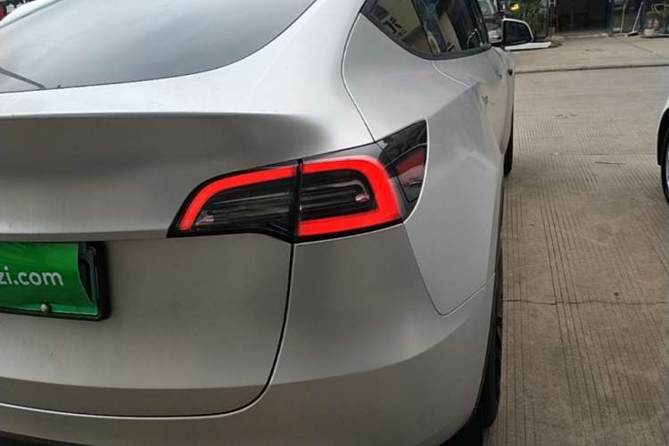 Used Tesla Model Y 2022 Rear-Wheel-Drive Version Right Rear Taillight