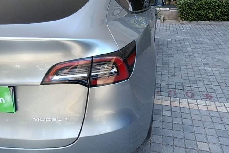Used Tesla Model Y 2022 Revised Version Rear-Wheel Drive Right Rear Taillight