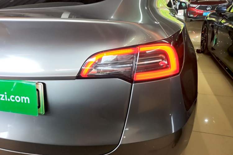 Used Tesla Model Y 2022 Revised Version Rear-Wheel Drive Right Rear Taillight