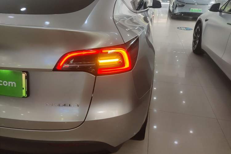 Used Tesla Model Y 2022 Revised Version Rear-Wheel Drive Right Rear Taillight