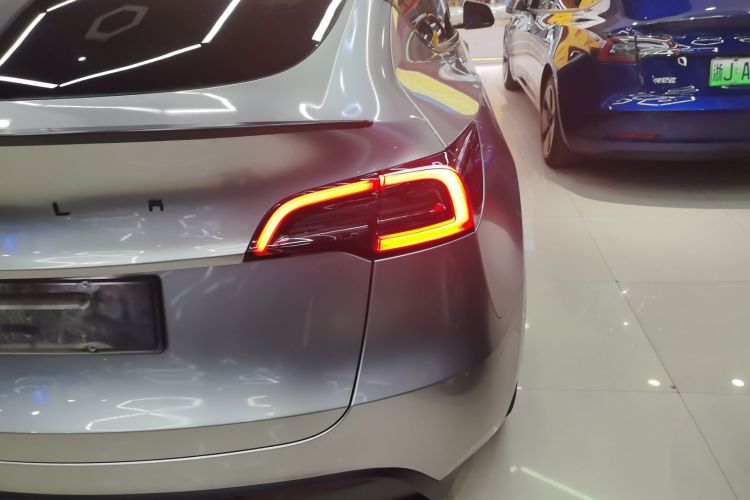 Used Tesla Model Y 2022 Revised Version Rear-Wheel Drive Right Rear Taillight
