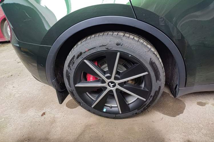 Used Tesla Model Y 2022 Revised Version Rear-Wheel Drive Right Rear Wheel Hub