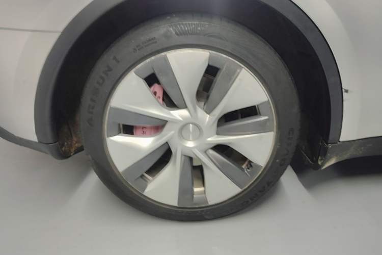 Used Tesla Model Y 2022 Revised Version Rear-Wheel Drive Right Rear Wheel Hub