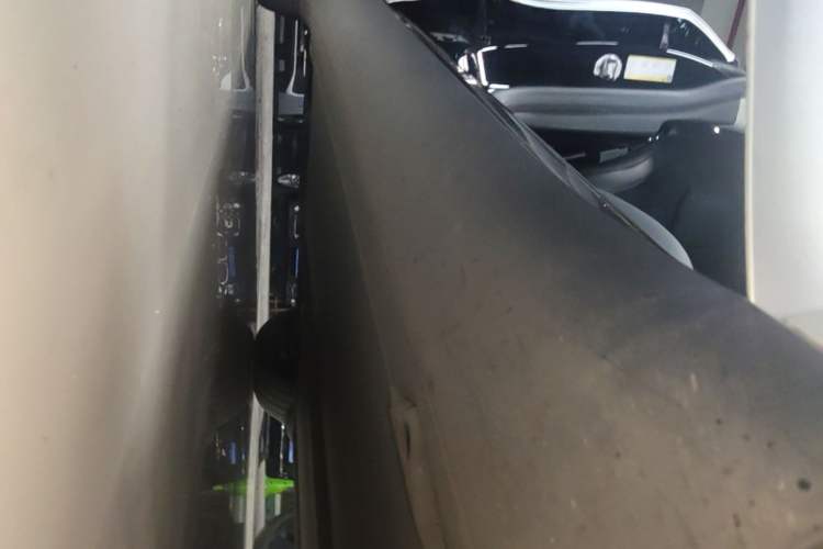 Used Tesla Model Y 2022 Revised Version Rear-Wheel Drive Right Side Sill