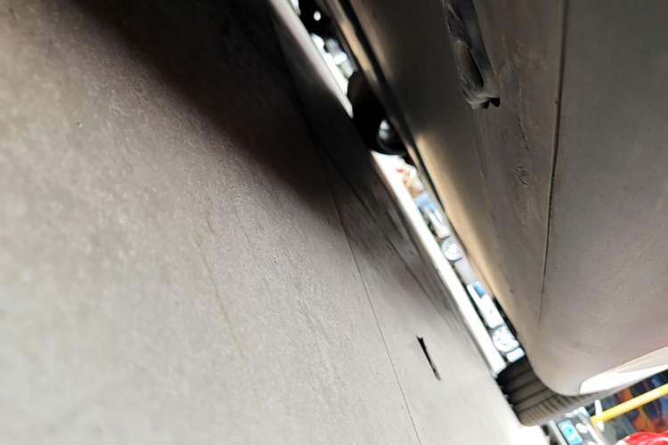 Used Tesla Model Y 2022 Rear-Wheel-Drive Version Right Side Sill