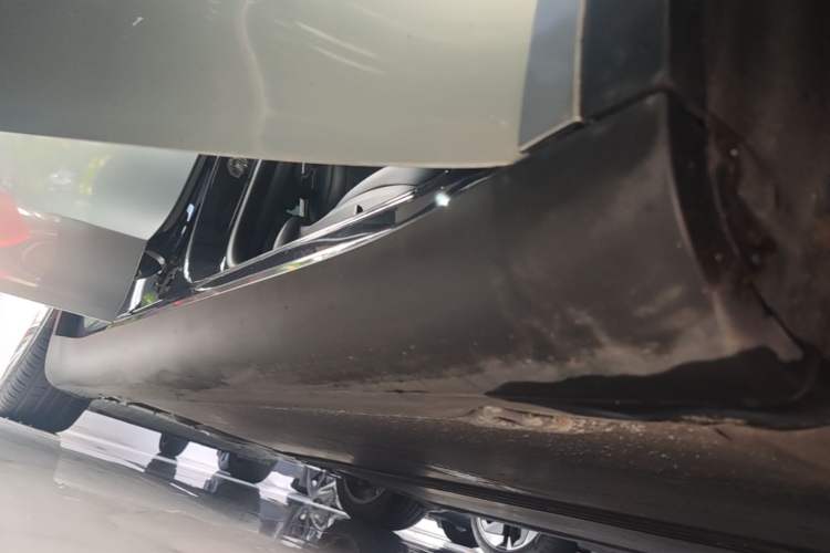 Used Tesla Model Y 2022 Revised Version Rear-Wheel Drive Right Side Sill
